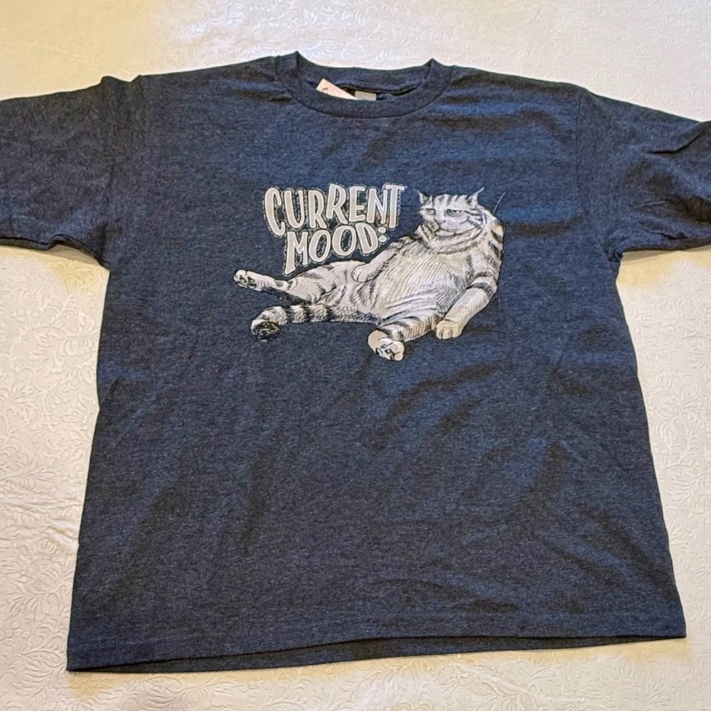 Earth Sun Moon “Judgy Cat Tee” NWT